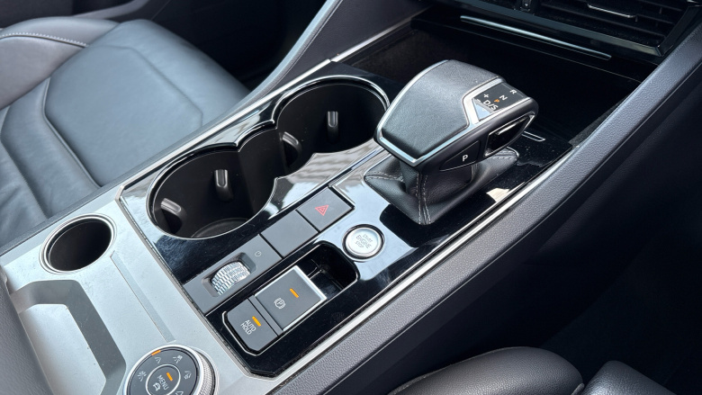 Volkswagen Touareg 3.0 V6 TDI 4Motion R-Line Tech 5dr Tip Auto Diesel Estate